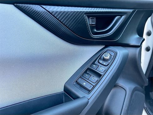 Used 2023 Subaru Crosstrek 2.0i Premium image 18