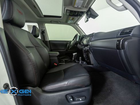Used 2023 Toyota 4Runner TRD Off-Road Premium w/ Moonroof Package AWD/4WD image 40