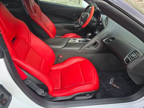 Used 2019 Chevrolet Corvette Stingray Coupe w/ Battery Protection Package image 18