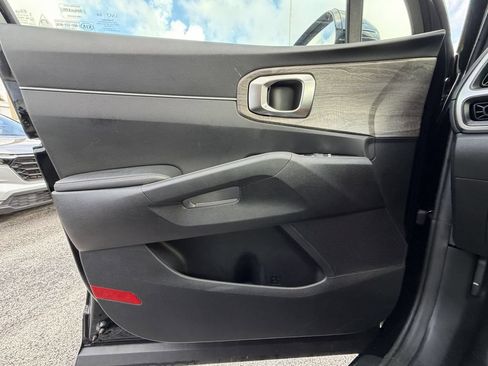 Used 2021 Kia Sorento EX FWD image 19