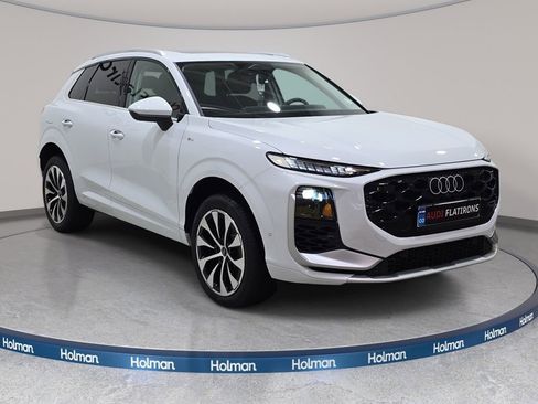 New 2026 Audi Q3 quattro 2.0T AWD/4WD image 3