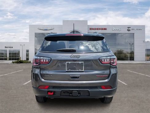 Certified 2023 Jeep Compass Trailhawk w/ Trailer Tow Group AWD/4WD image 4