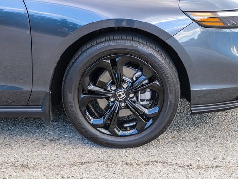 Certified 2025 Honda Accord SE image 12