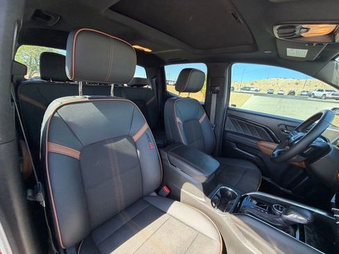 Used 2024 GMC Canyon AT4 AWD/4WD image 15