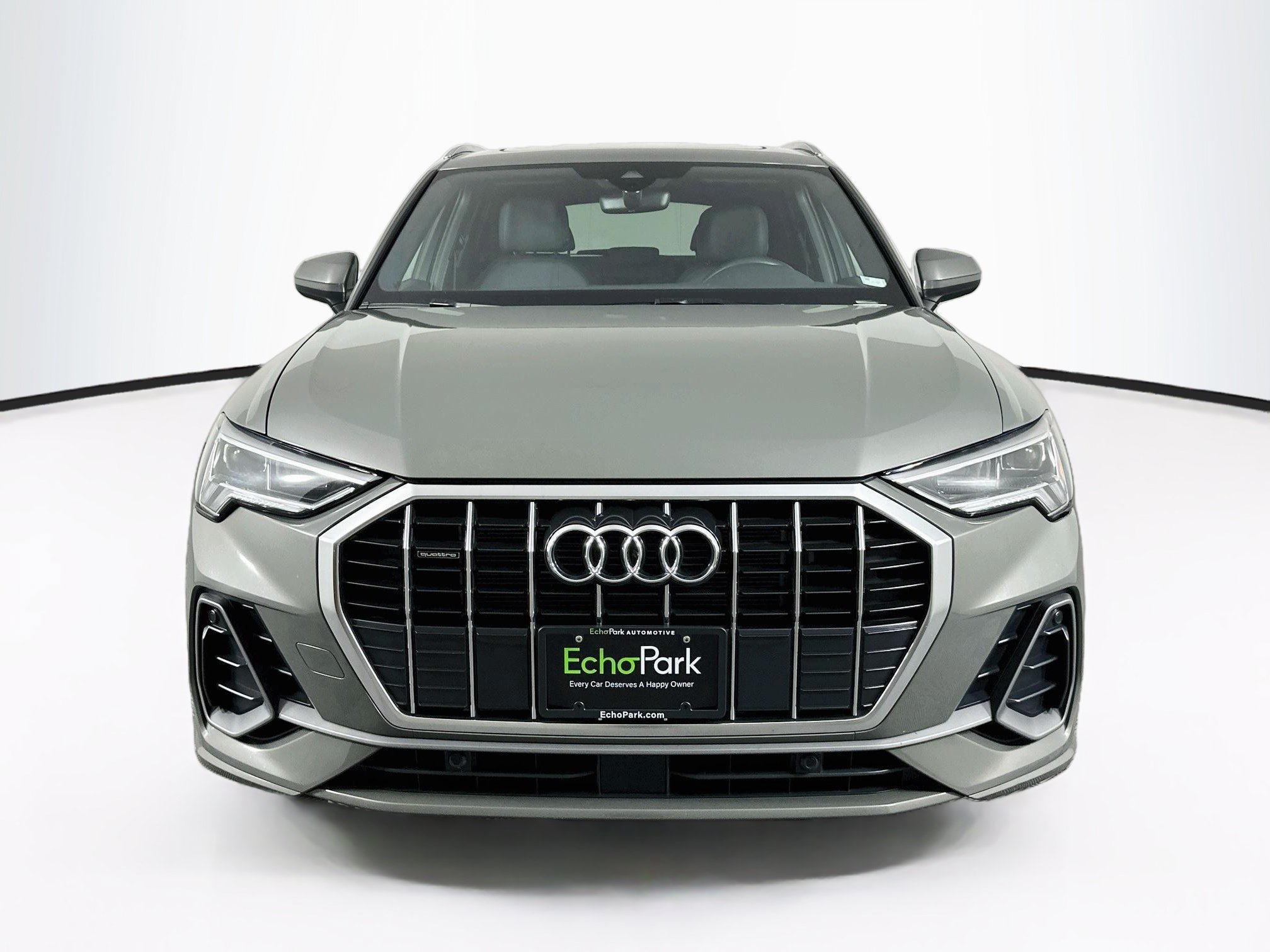 Used 2025 Audi Q3 2.0T Premium AWD/4WD image 2