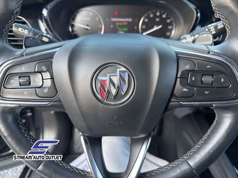 Used 2022 Buick Envision Preferred image 21