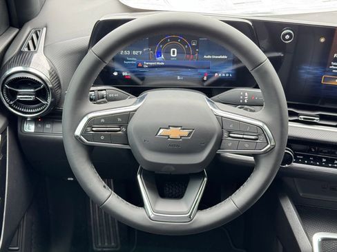 New 2026 Chevrolet Equinox LT w/ Convenience Package II FWD image 18
