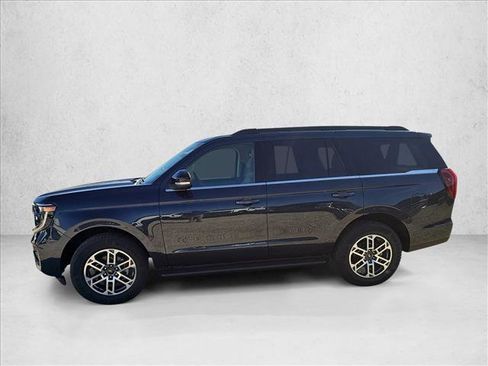 New 2025 Ford Expedition Active image 2