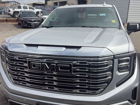 Used 2022 GMC Sierra 1500 Denali AWD/4WD image 6