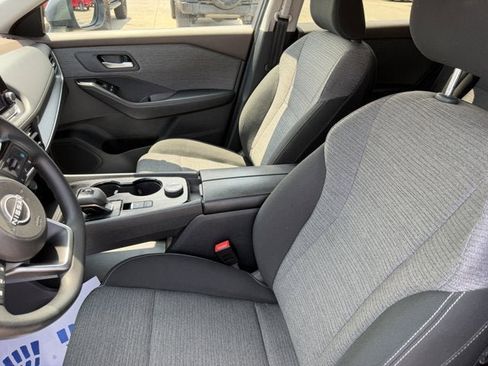 Used 2023 Nissan Rogue SV AWD/4WD image 14