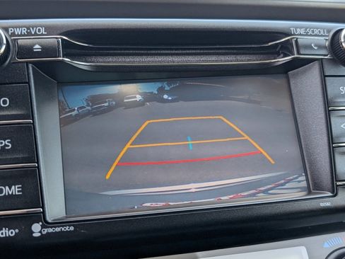 Used 2016 Toyota RAV4 SE image 6