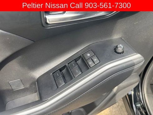 Used 2024 Toyota Highlander XSE FWD image 11