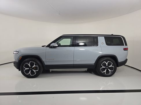 Used 2024 Rivian R1S Adventure AWD/4WD image 2