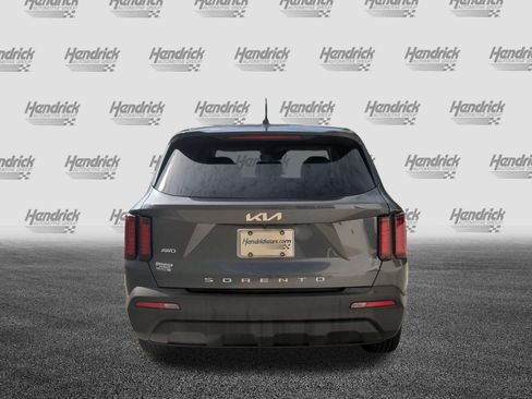 Used 2022 Kia Sorento LX AWD/4WD image 9