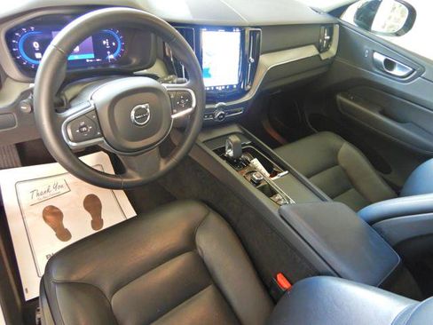 Used 2024 Volvo XC60 B5 Core w/ Protection Package Premier image 11