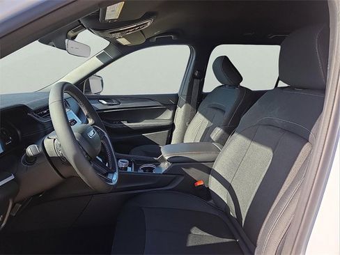 New 2025 Jeep Grand Cherokee L Laredo w/ MOPAR Finishing Package image 16