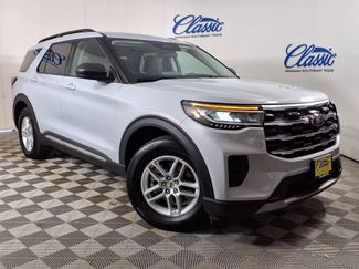 Used 2025 Ford Explorer Active video 1