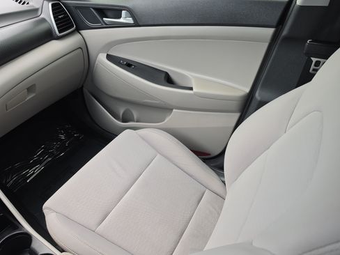 Used 2021 Hyundai Tucson SE w/ Cargo Package FWD image 14