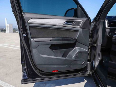 Used 2020 Volkswagen Atlas Cross Sport S FWD image 28