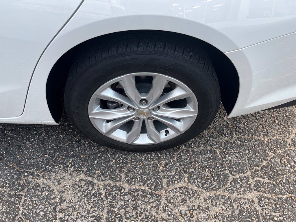 Used 2025 Chevrolet Malibu LT FWD image 45