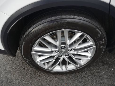 Used 2023 Acura MDX SH-AWD w/ Advance Package image 14