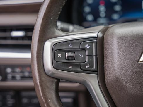 Used 2022 Chevrolet Tahoe LT w/ LT Signature Package AWD/4WD image 33