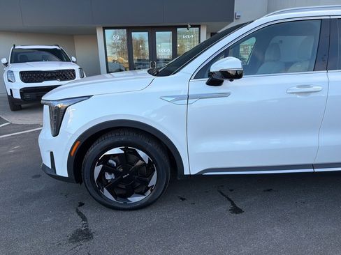 Used 2025 Kia Sorento SX Prestige image 11