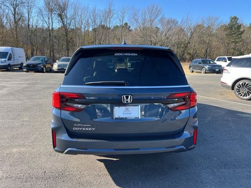 Certified 2026 Honda Odyssey EX-L image 5