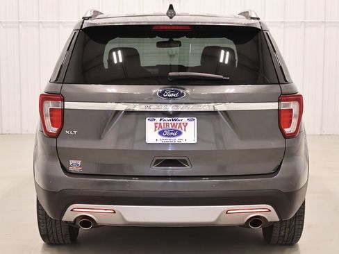 Certified 2017 Ford Explorer XLT w/ Equipment Group 202A image 9