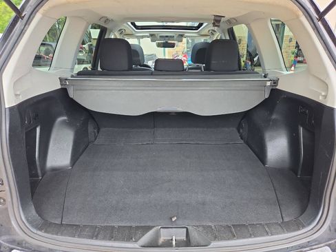 Used 2017 Subaru Forester 2.5i Premium AWD/4WD image 17
