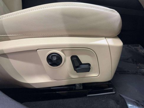 Used 2017 Maserati Levante S image 39