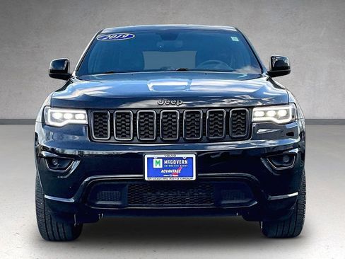 Used 2019 Jeep Grand Cherokee Altitude image 2