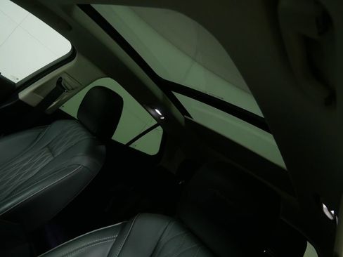 Used 2023 Buick Envision Avenir AWD/4WD image 19