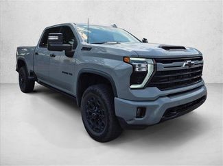 Used 2024 Chevrolet Silverado 2500 LTZ w/ LTZ Plus Package AWD/4WD video 3
