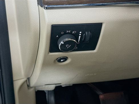 Used 2018 Jeep Grand Cherokee Limited image 17