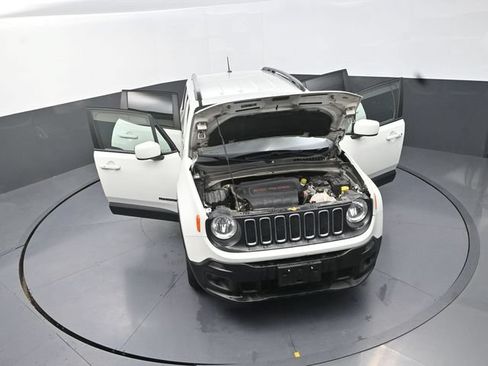 Used 2017 Jeep Renegade Latitude AWD/4WD image 40