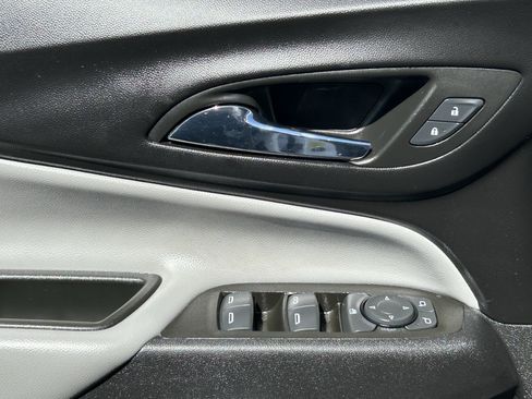 Used 2024 Chevrolet Equinox LS w/ LS Convenience Package FWD image 19