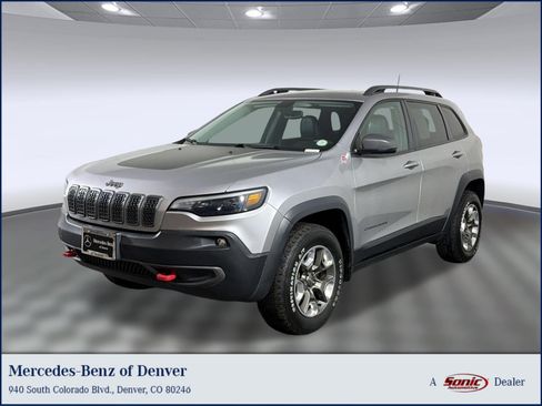Used 2019 Jeep Cherokee Trailhawk w/ Comfort/Convenience Group AWD/4WD image 1