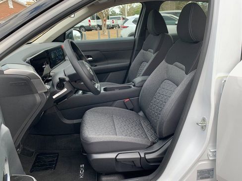 New 2026 Nissan Kicks SV image 16
