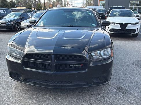 Used 2014 Dodge Charger SXT w/ Blacktop Package image 3