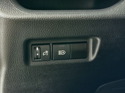 Certified 2025 Toyota RAV4 XLE AWD/4WD image 10