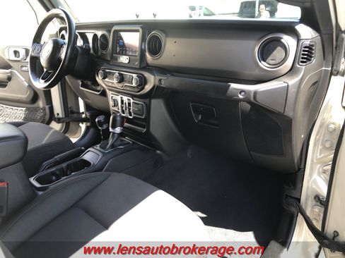 Used 2020 Jeep Gladiator Sport w/ Quick Order Package 24S AWD/4WD image 20