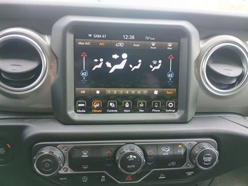 Used 2023 Jeep Wrangler Unlimited Sahara AWD/4WD image 31