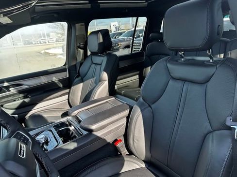 New 2026 Jeep Grand Wagoneer 4WD w/ Premium Group I image 20