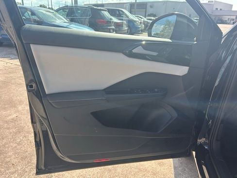 New 2026 Volkswagen Taos S image 44