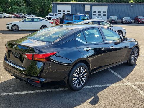 Certified 2023 Nissan Altima 2.5 SV FWD image 4