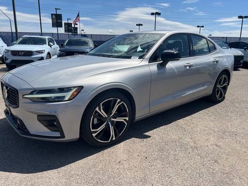 Used 2024 Volvo S60 B5 Core AWD/4WD image 8