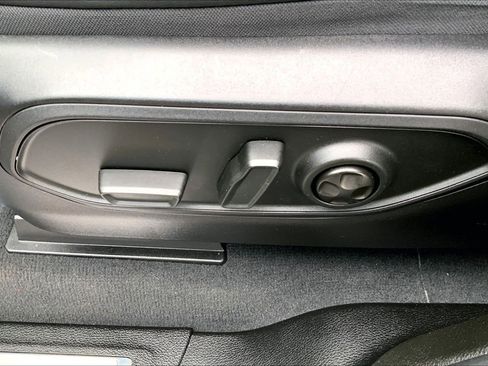 Certified 2024 Jeep Grand Cherokee Overland w/ Trailer Tow Package image 29