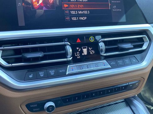 Used 2021 BMW 440i xDrive Coupe w/ Premium Package image 24