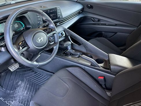 Used 2025 Hyundai Elantra Sport w/ Cargo Package FWD image 10